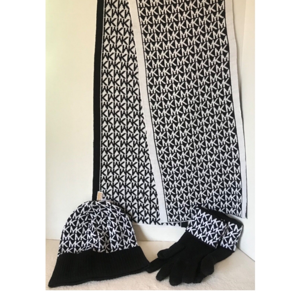 NWT~MICHAEL KORS SCARF, HAT & GLOVE SET BLACK/WHITE O/S - Picture 3 of 7